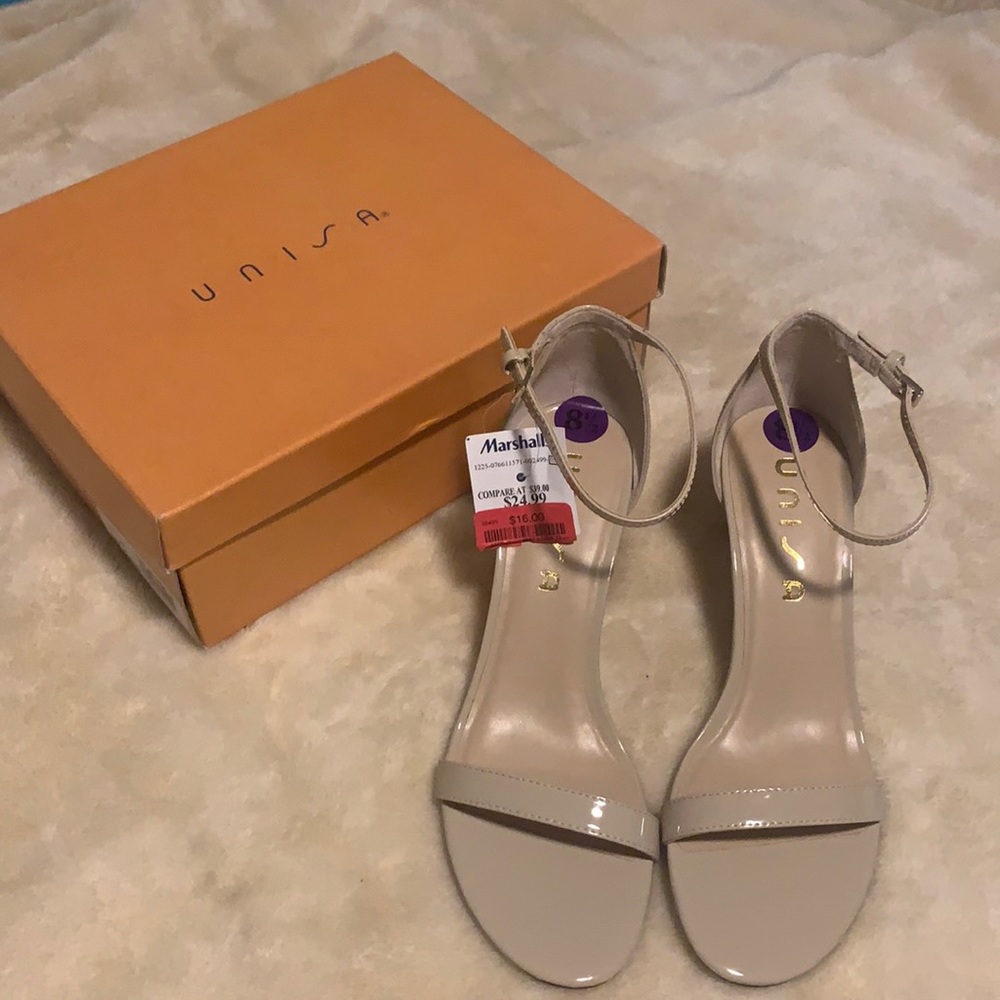 Brand new light natural sandals